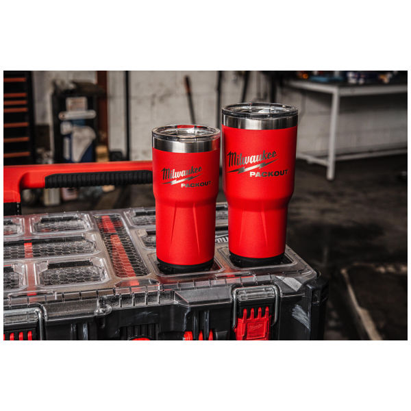 MILWAUKEE PACKOUT Isolierbecher 887 ml 