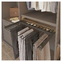 Hettich Ausziehbarer Hosenhalter Amari