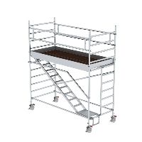 Gördülő állvány 1,35 x 3,0 m ferde lépcsőkkel, platform magassága 2,51 m