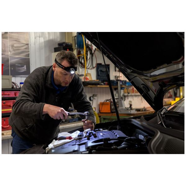 Lampe frontale rechargeable à intensité variable avec tête pivotante